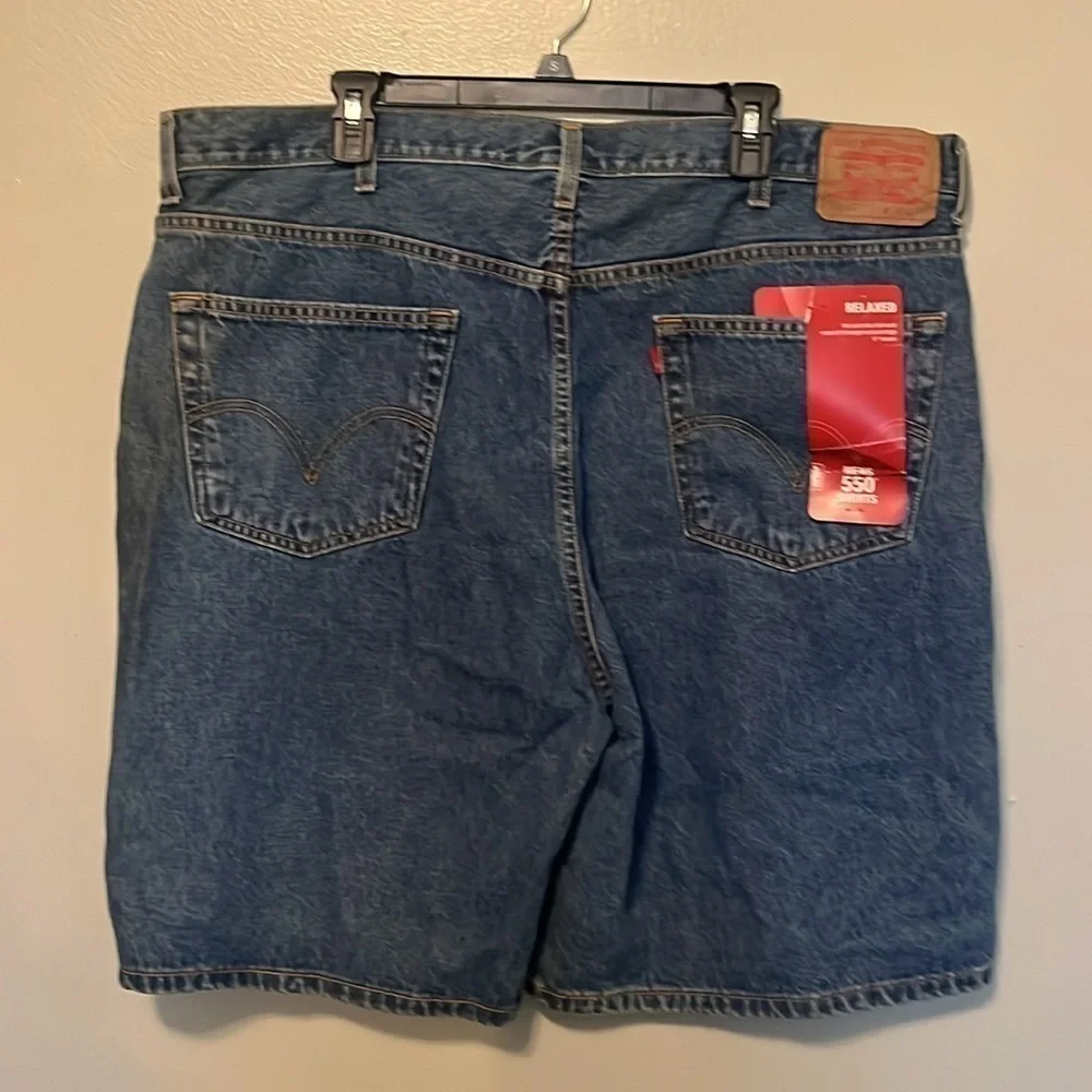 Levis Men’s 550 Jean Shorts Relaxed Waist Size 44 New with tags